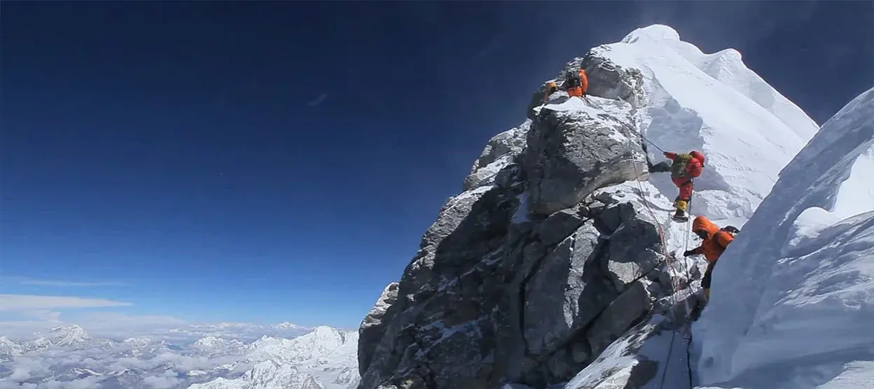 Green Boots (Tsewang Paljor) : The Tragic Story of Tsewang Paljor in Rainbow Valley Everest