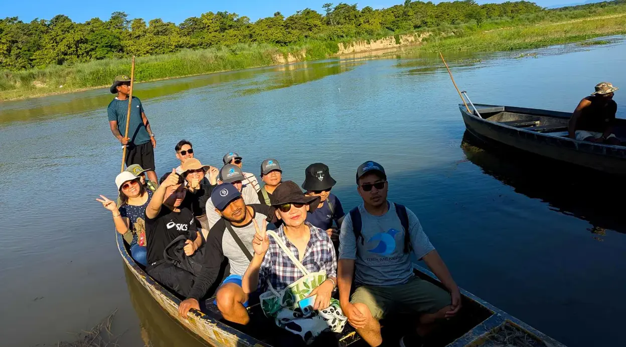 Golden Triangle Luxury Tour 9 days in Nepal: Kathmandu, Chitwan & Pokhara Golden Triangle Luxury Tour 9 days in Nepal: Kathmandu, Chitwan & Pokhara